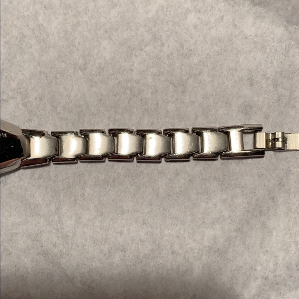 Gucci Vintage watch preloved GVC - Picture 4 of 11